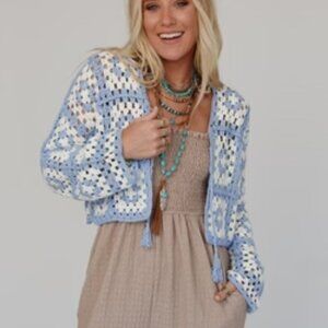 DAVI & DANI Crochet Cardigan - Sz Large - Blue & White - NWT